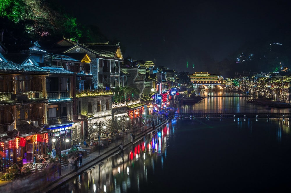 jomo hotel fenghuang