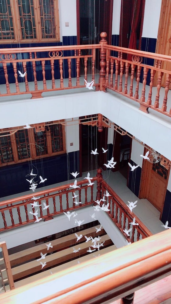 jomo hotel fenghuang