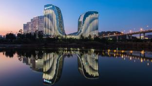 hualuxe xiamen haicang harbour view