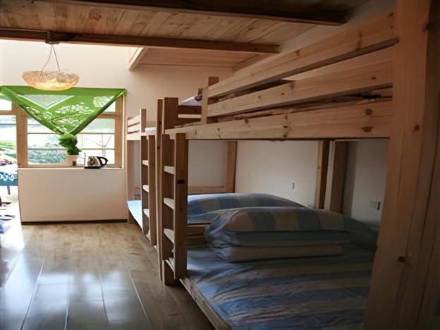 qing he yue international youth hostel