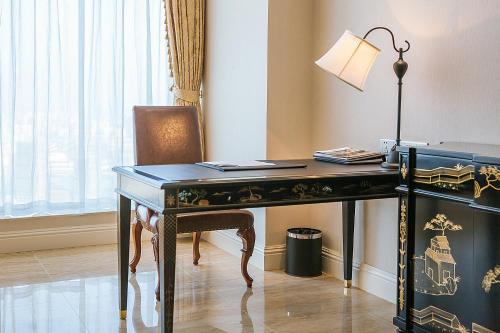 qingdao jinshi international hotel