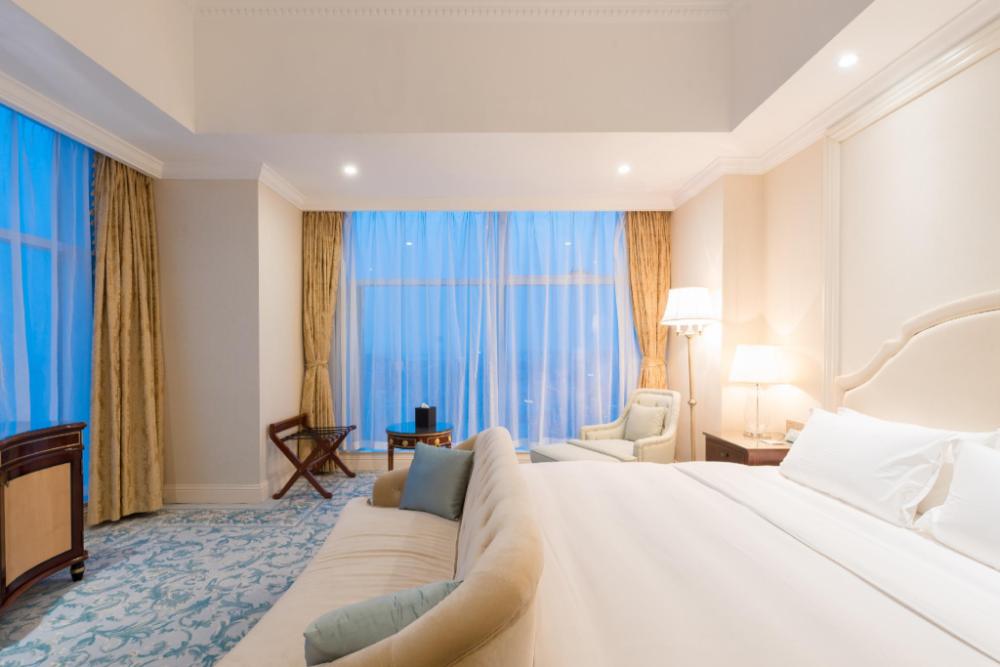 qingdao jinshi international hotel
