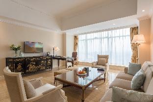 qingdao jinshi international hotel