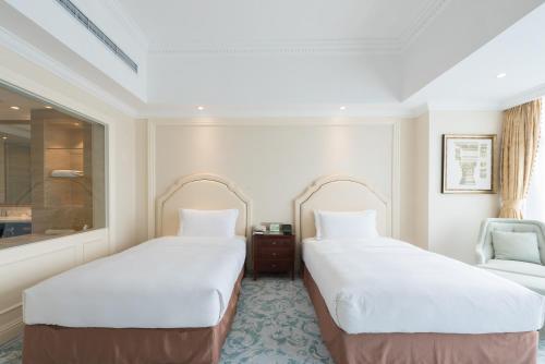 qingdao jinshi international hotel