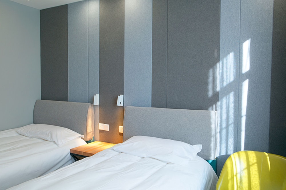 cloudland international youth hostel