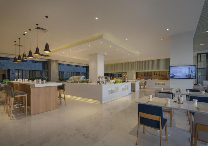 sanya phoenix airport hotel