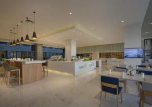 sanya phoenix airport hotel