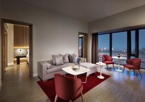 sanya phoenix airport hotel