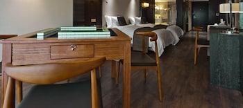 chongqing just inn hotel