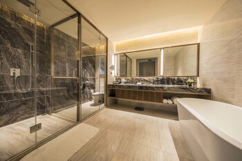 the qube hotel xiangyang