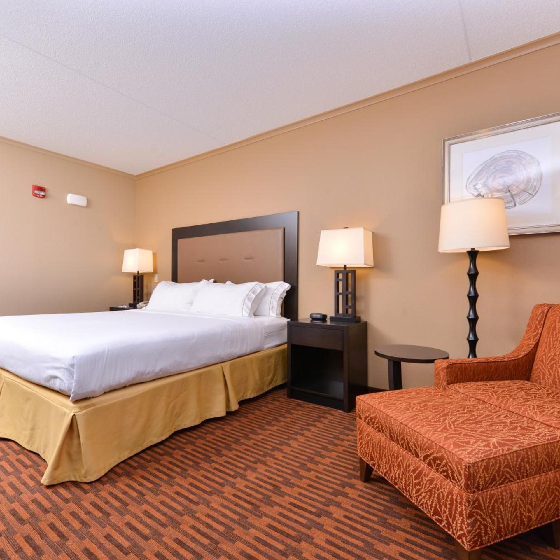 holiday inn express breezewood by ihg