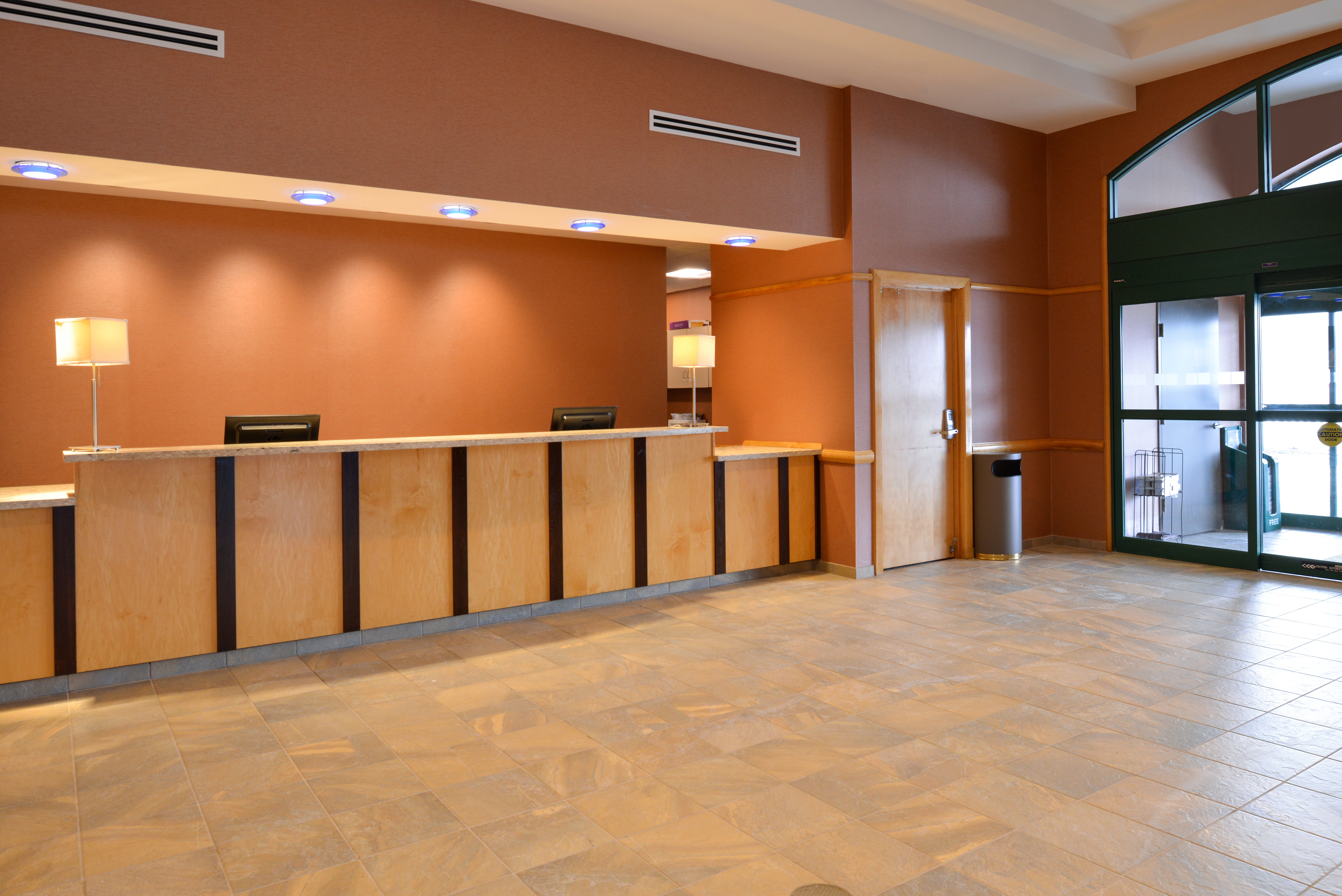 holiday inn express breezewood by ihg