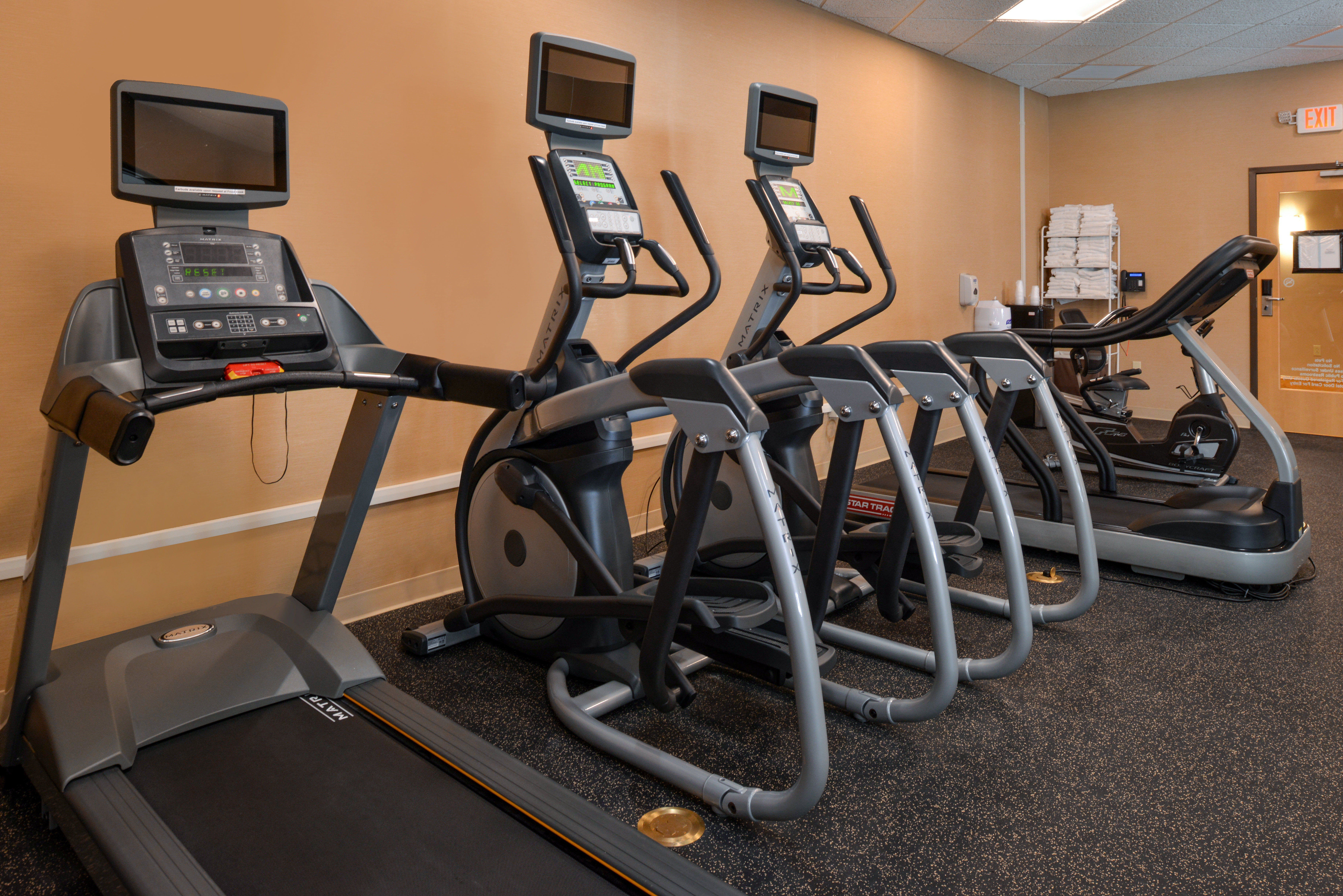 holiday inn express breezewood by ihg