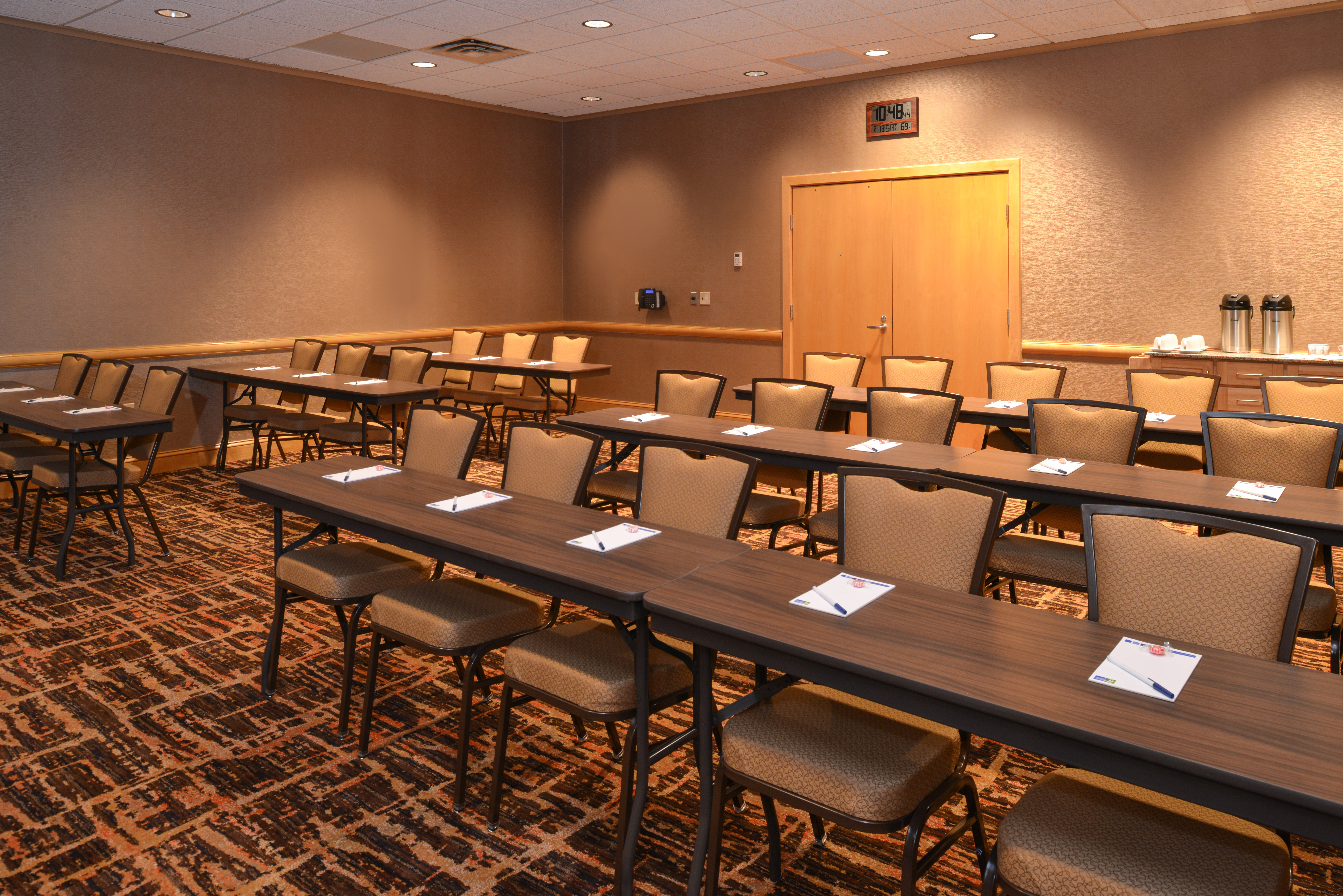 holiday inn express breezewood by ihg