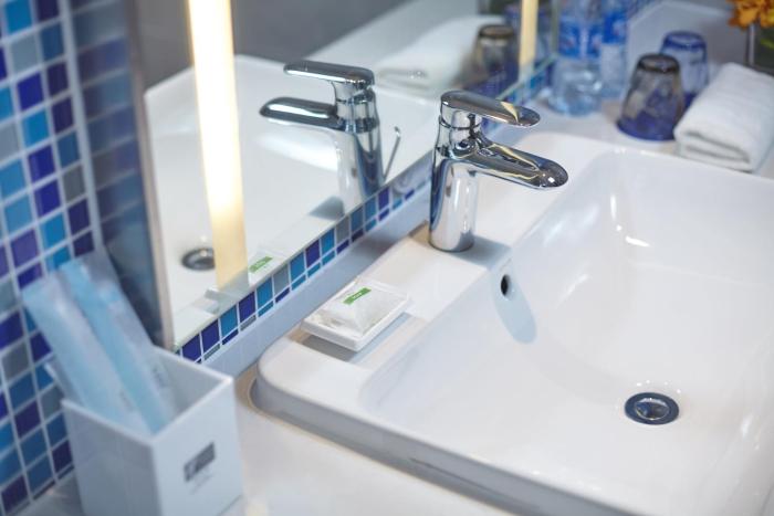 holiday inn express hangzhou gongshu by ihg