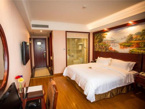 greentree inn waigaoqiao free trade express