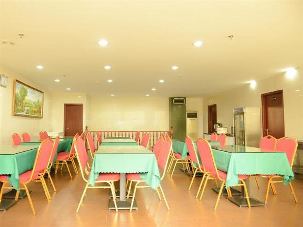 greentree inn waigaoqiao free trade express