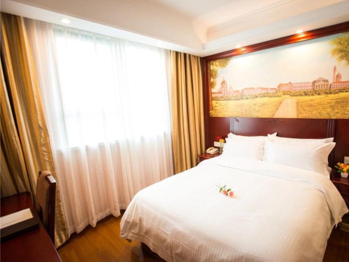 greentree inn waigaoqiao free trade express