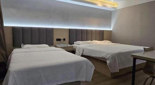 vatica tianjin jinghai bus station home world plaza hotel