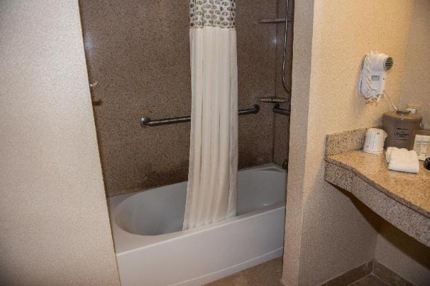 hampton inn and suites bremerton