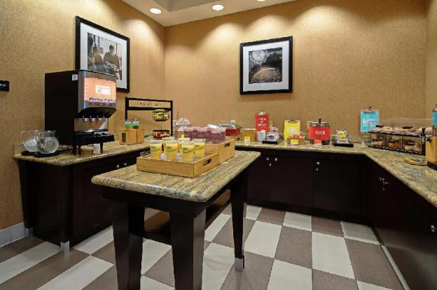 hampton inn and suites bremerton