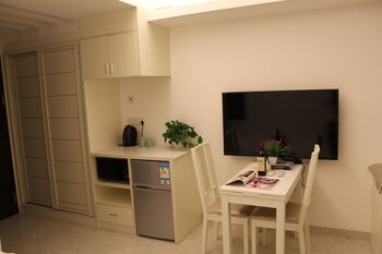 yue jia apartment shenzhen bay branch