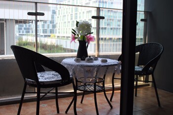 yue jia apartment shenzhen bay branch