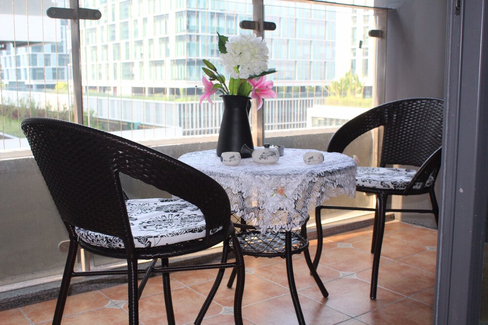 yue jia apartment shenzhen bay branch