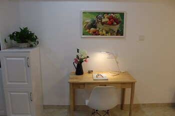 yue jia apartment shenzhen bay branch