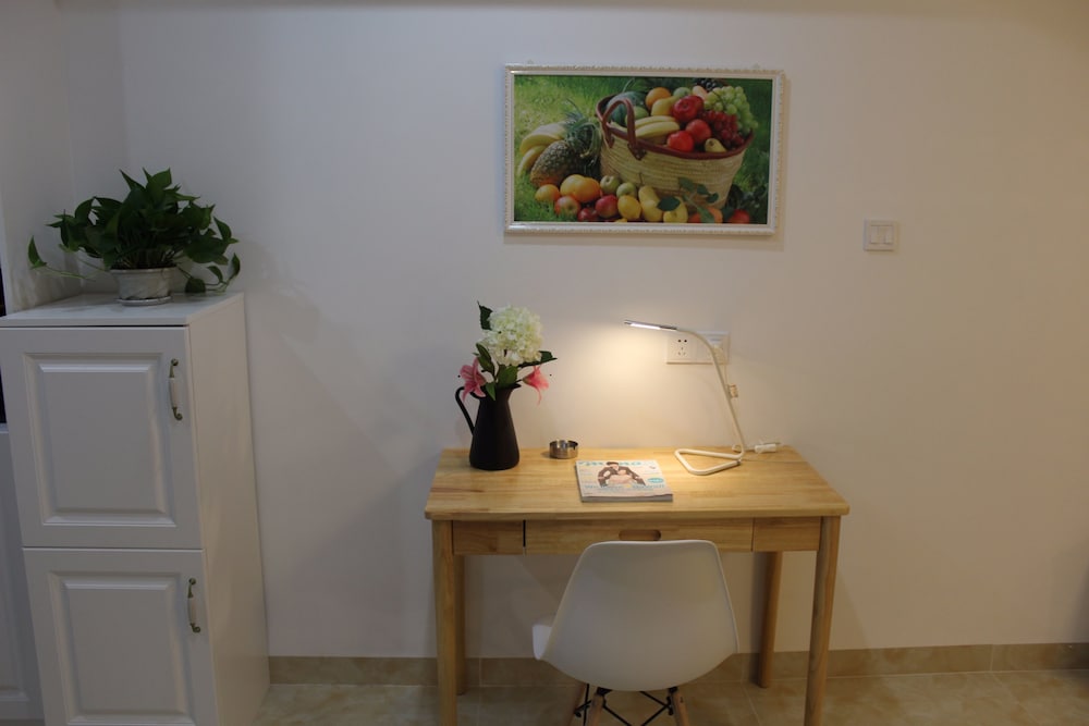 yue jia apartment shenzhen bay branch