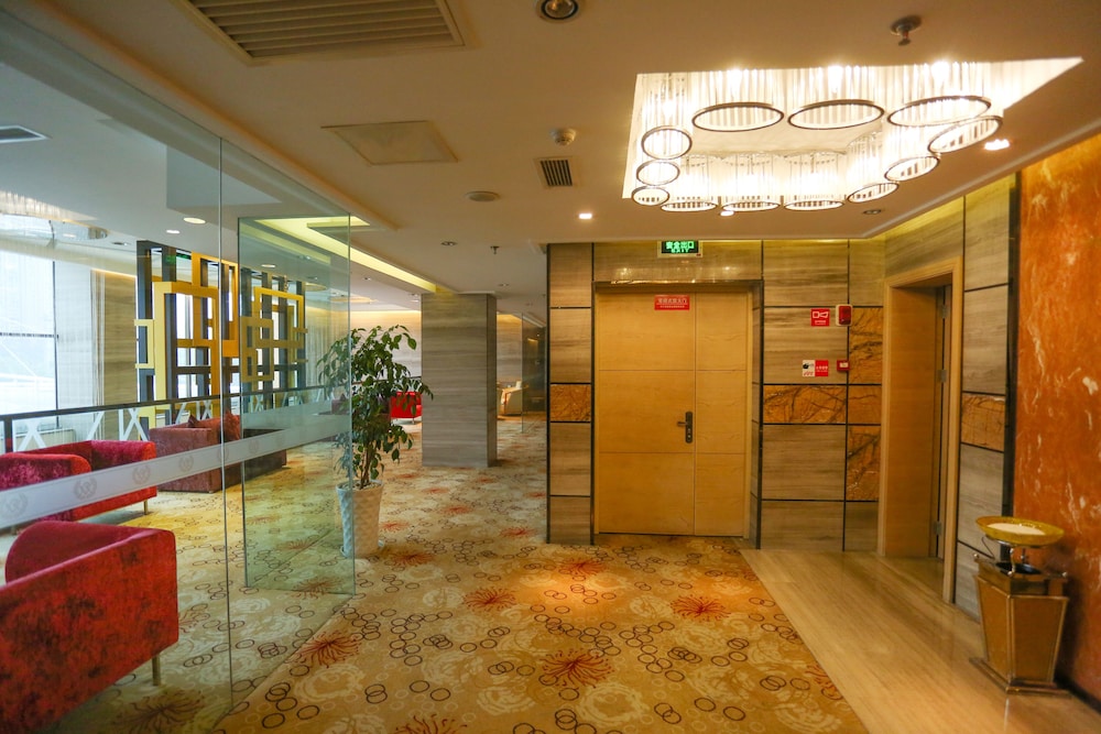 vilu reef international hotel