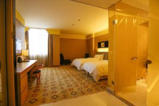 vilu reef international hotel