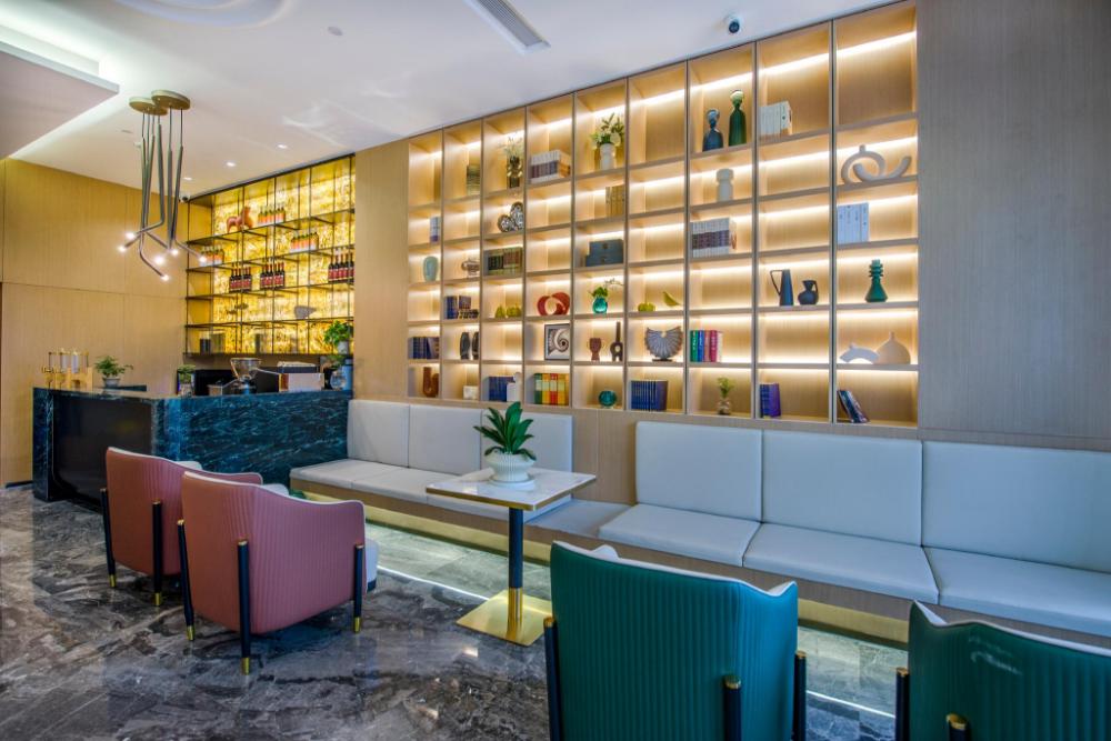 yiwu baide theme hotel