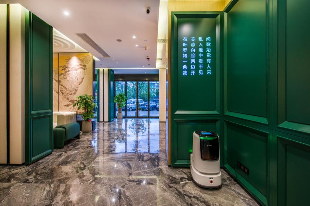 yiwu baide theme hotel