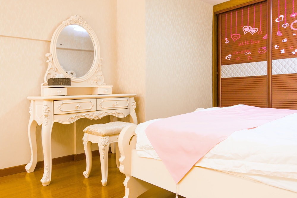 lavendar apartment chimelong branch