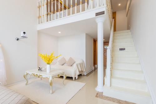 lavendar apartment chimelong branch