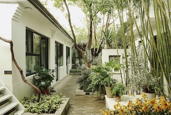 peking yard boutique hotel