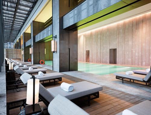 hualuxe wuhu an ihg hotel