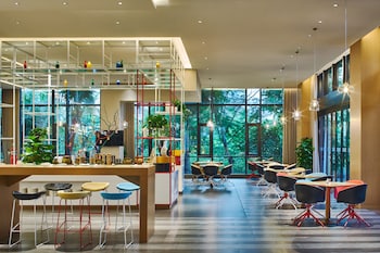 q hotel haikou meilan