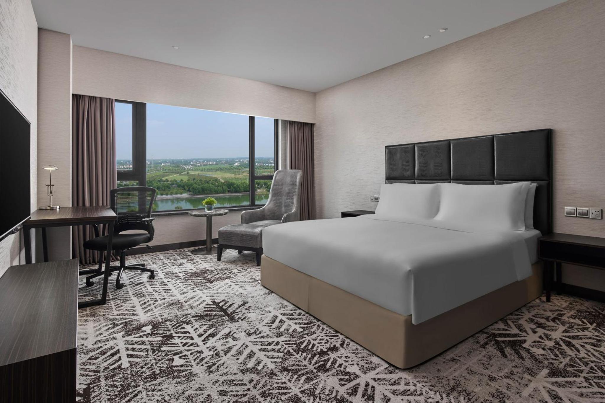 crowne plaza shanghai jinshan by ihg