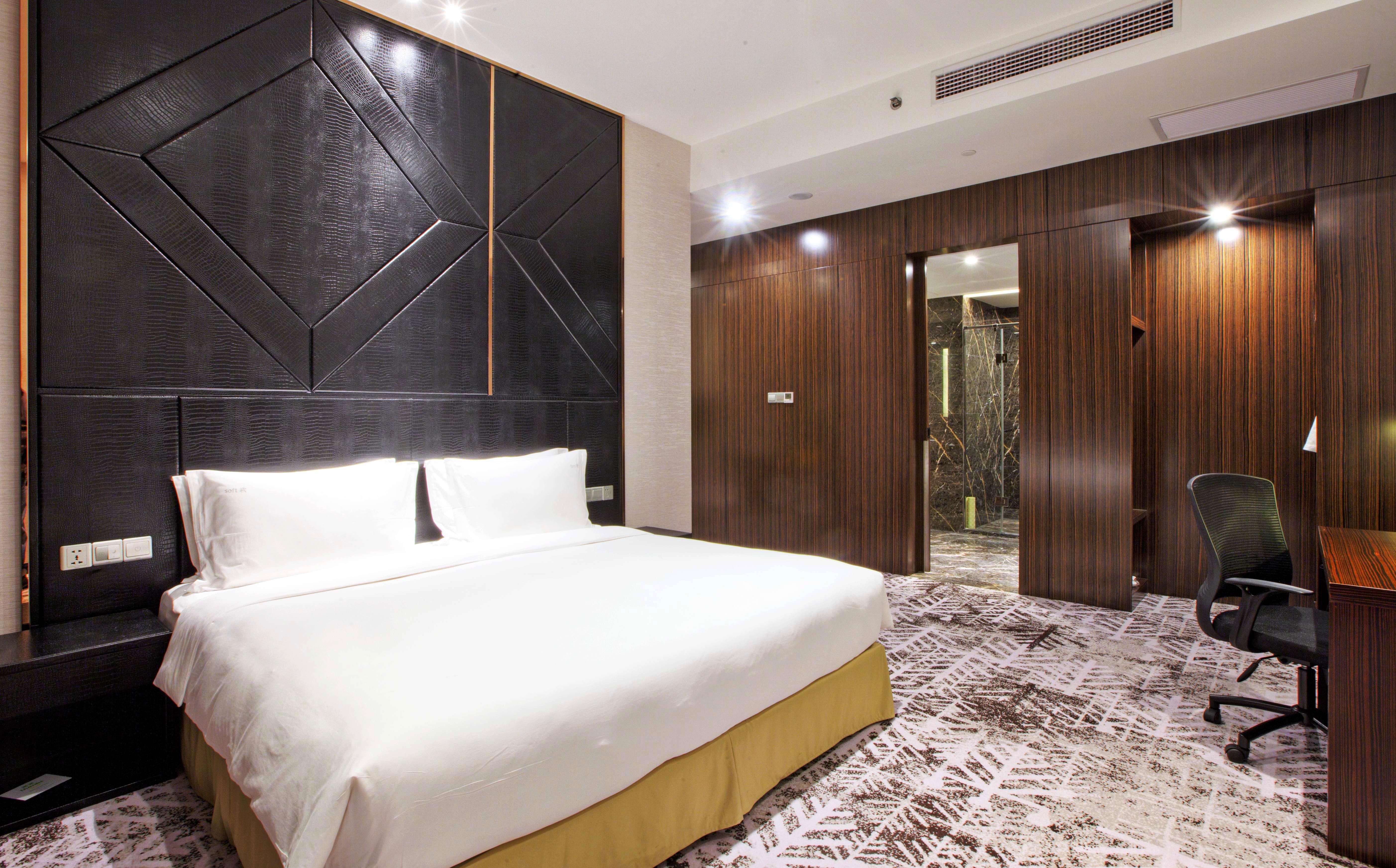 crowne plaza shanghai jinshan by ihg