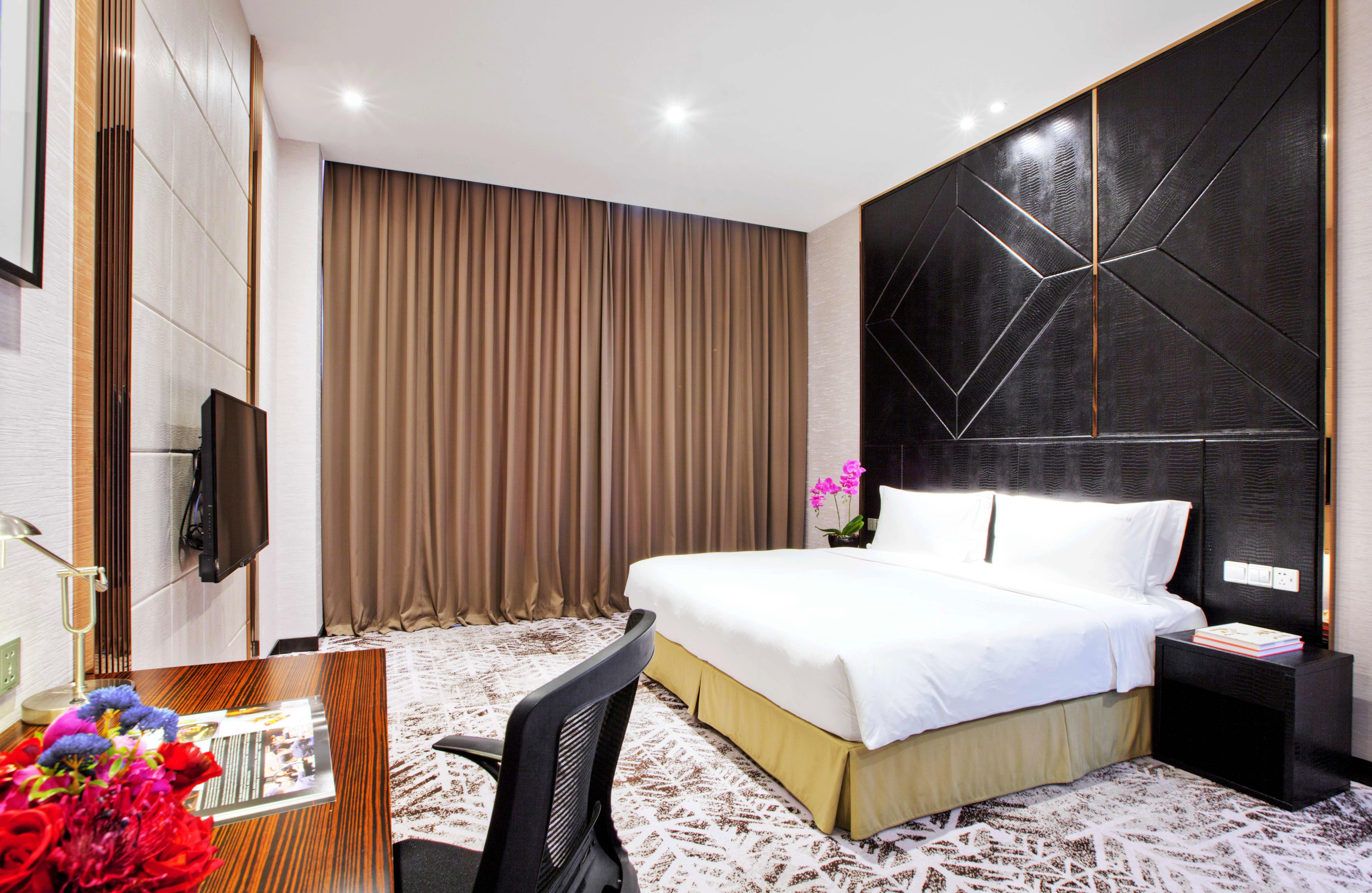 crowne plaza shanghai jinshan by ihg