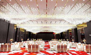 crowne plaza shanghai jinshan by ihg