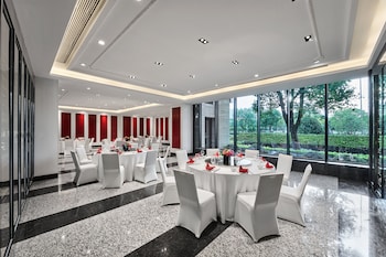 crowne plaza shanghai jinshan by ihg