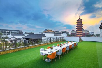 hilton garden inn qidong
