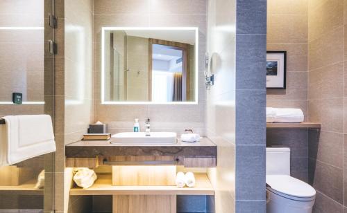 atour hotel hongqiao hub national exhibition center shanghai