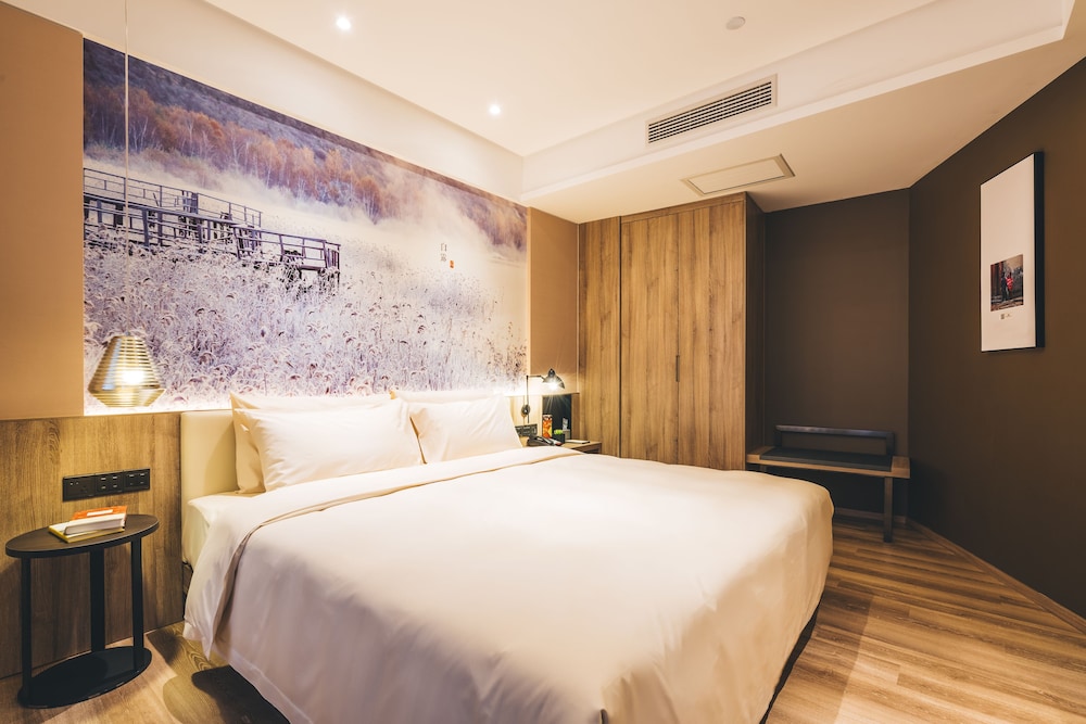 atour hotel hongqiao hub national exhibition center shanghai