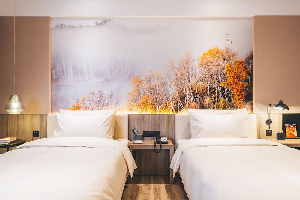 atour hotel hongqiao hub national exhibition center shanghai