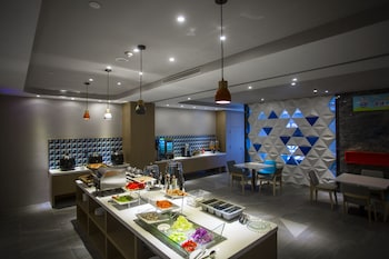 holiday inn express sanya bay by ihg