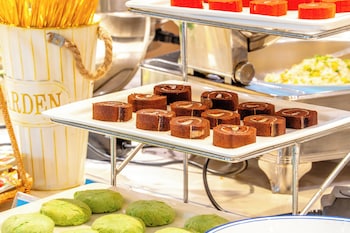 holiday inn express sanya bay by ihg
